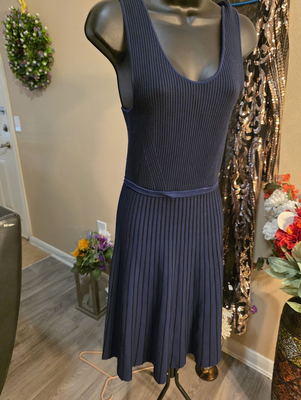 Banana Republic Navy Sleeveless Pleated Midi Dress